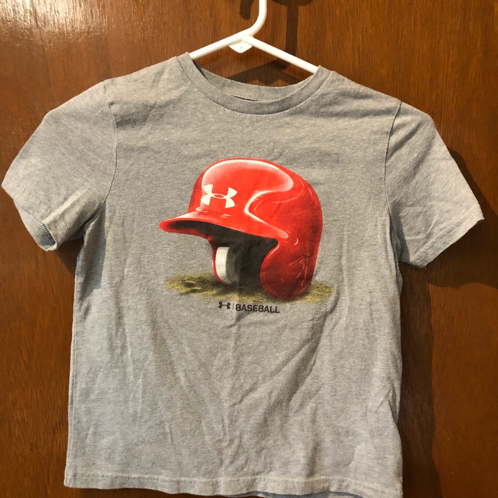 Boy’s Under Armour t-shirt. Size small.